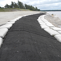 Bolsas adaptables SoilTain de Huesker para estructuras hidráulicas seguras