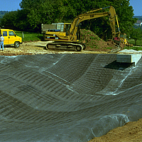 Sellado seguro de balsas: balsas de retención de aguas pluviales para volúmenes de agua temporales