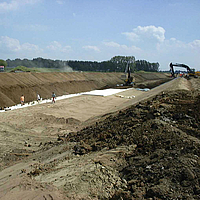 Geotextiles en la construcción de infraestructuras: instalación profesional