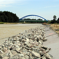 Instalación de esteras de control de la erosión y revestimiento de escollera para el control de la erosión del canal Dortmund-Ems