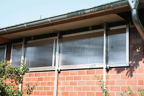 Ventana elevable como sistema de ventilación en el picadero